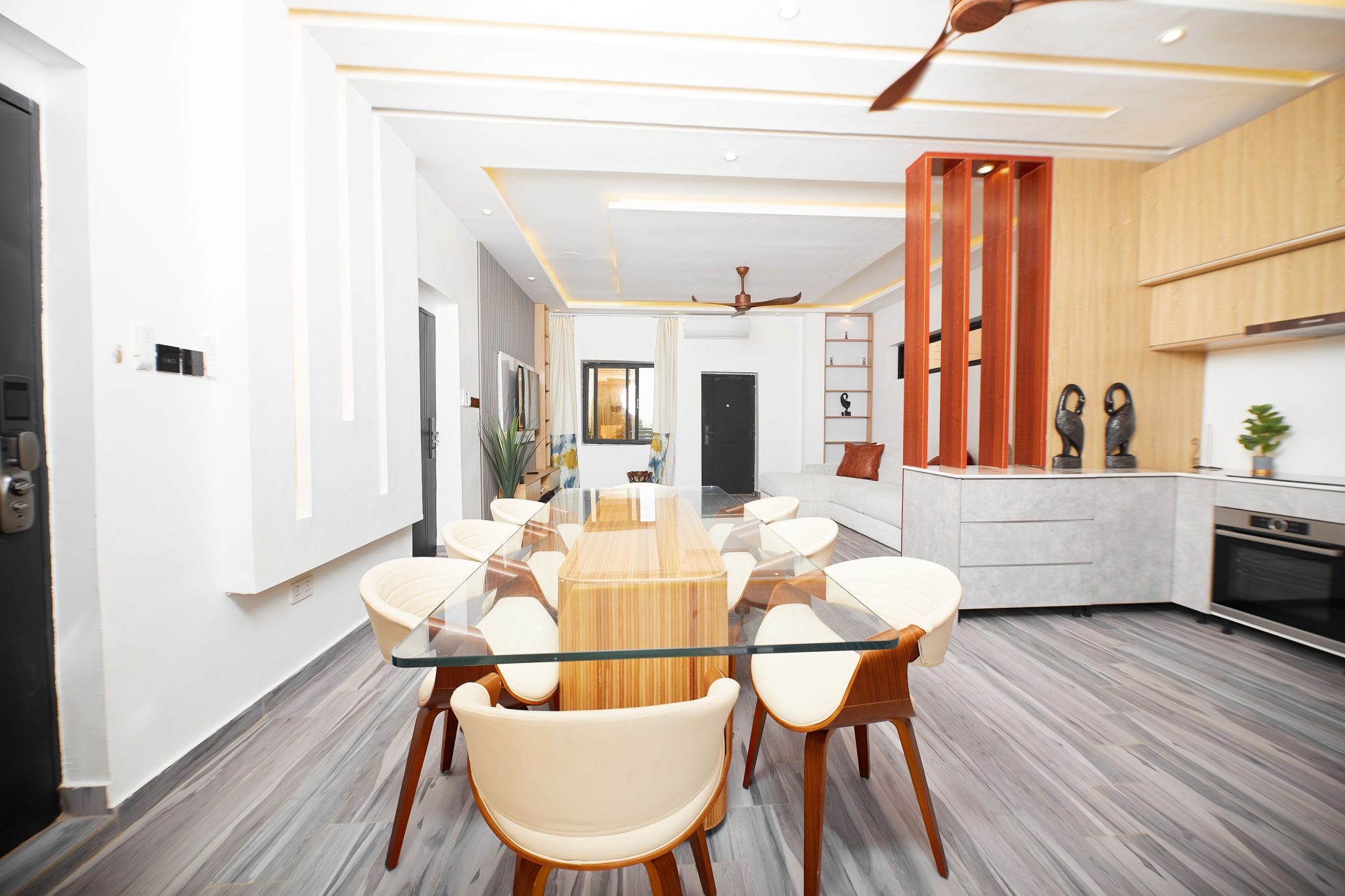 River Hills Dining and Suite Experience